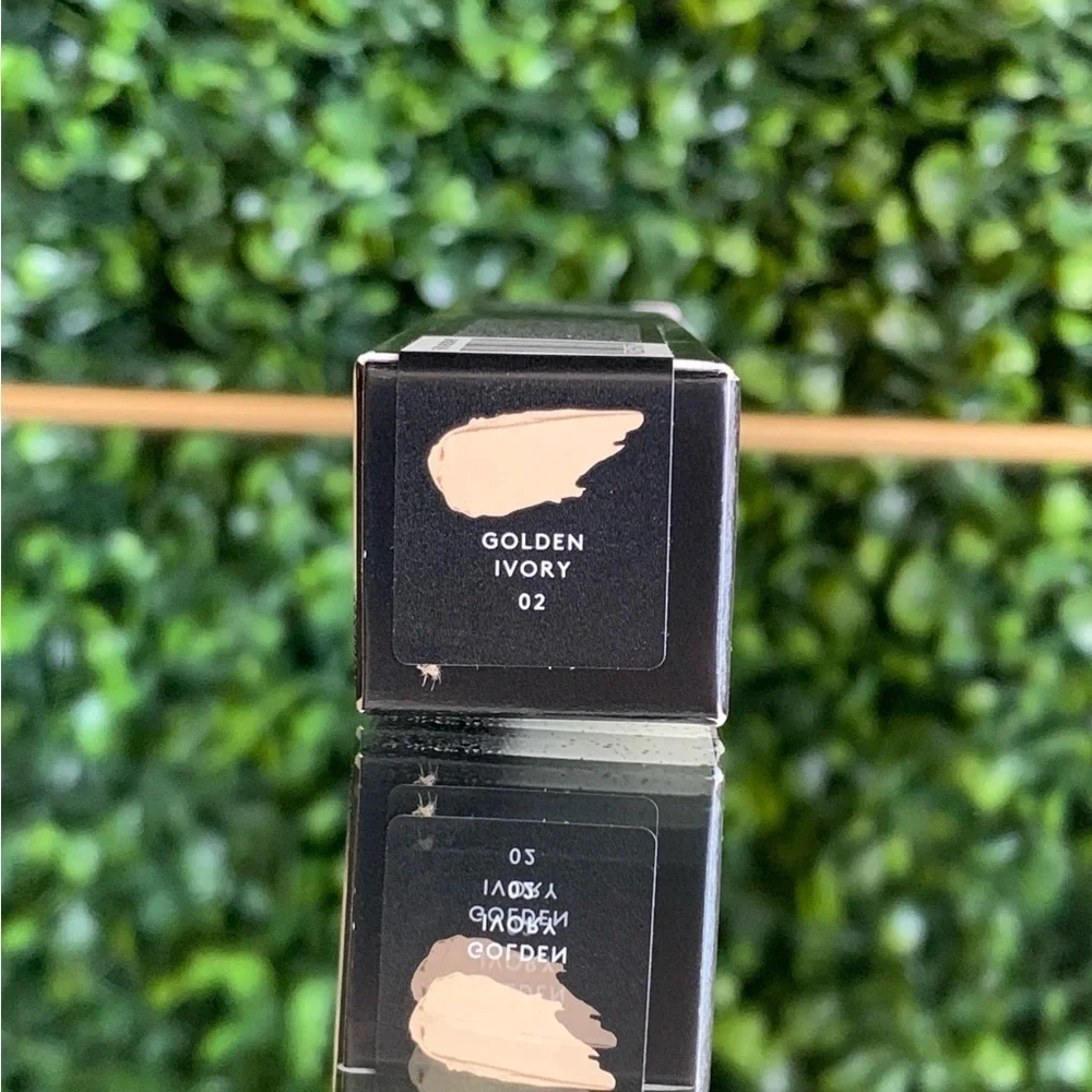 Fenty GOLDEN IVORY 02 Bright Fix Eye Brightener Concealer | NEW